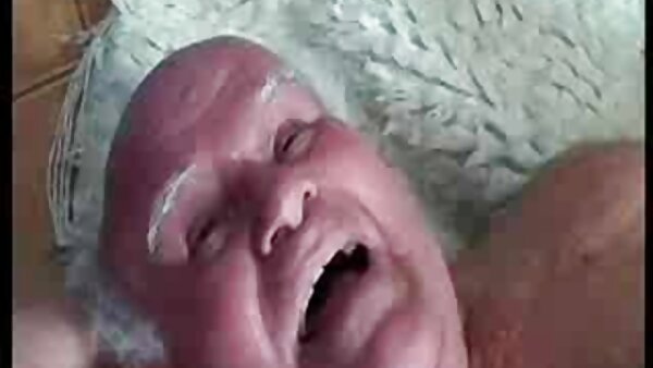 Страсната русокоса секспот Меридијан е закована со тврд мисионерски стил